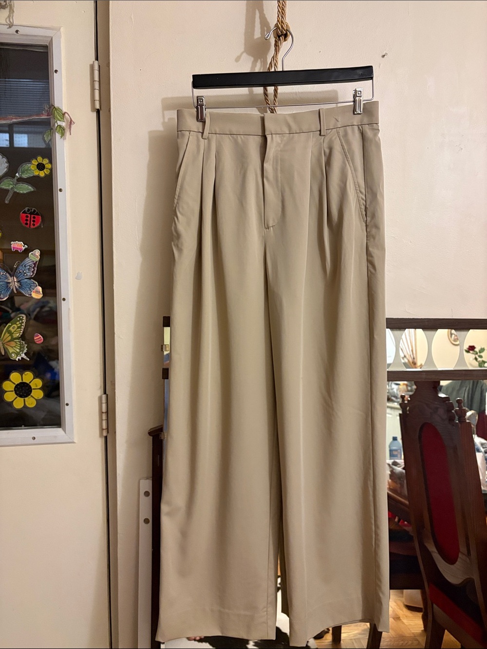 Banana Republic Wide Straight-Leg Pleated Pants - Beige. 100. Wool  Italian